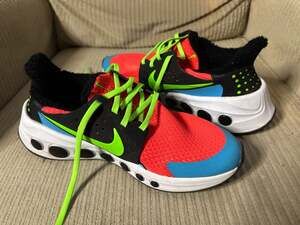Nike CruzrOne Bright Crimson Electric Gr